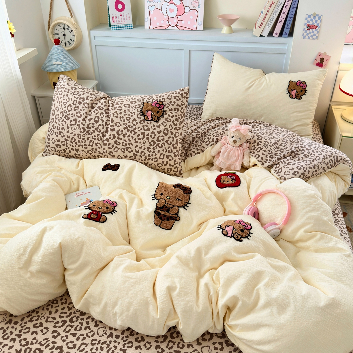 91家纺网 家纺一手货源 找家纺 橙意 2026新款云感双层纱贴布绣四件套-黑皮KT猫 黑皮KT猫-奶油黄