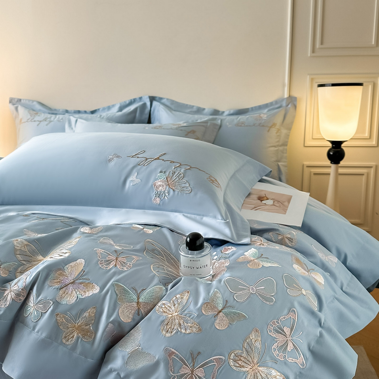 91家纺网 家纺一手货源 找家纺 金喜 2026新款柔软刺绣精梳棉四件套-梦蝶系列 梦蝶-繁星蓝