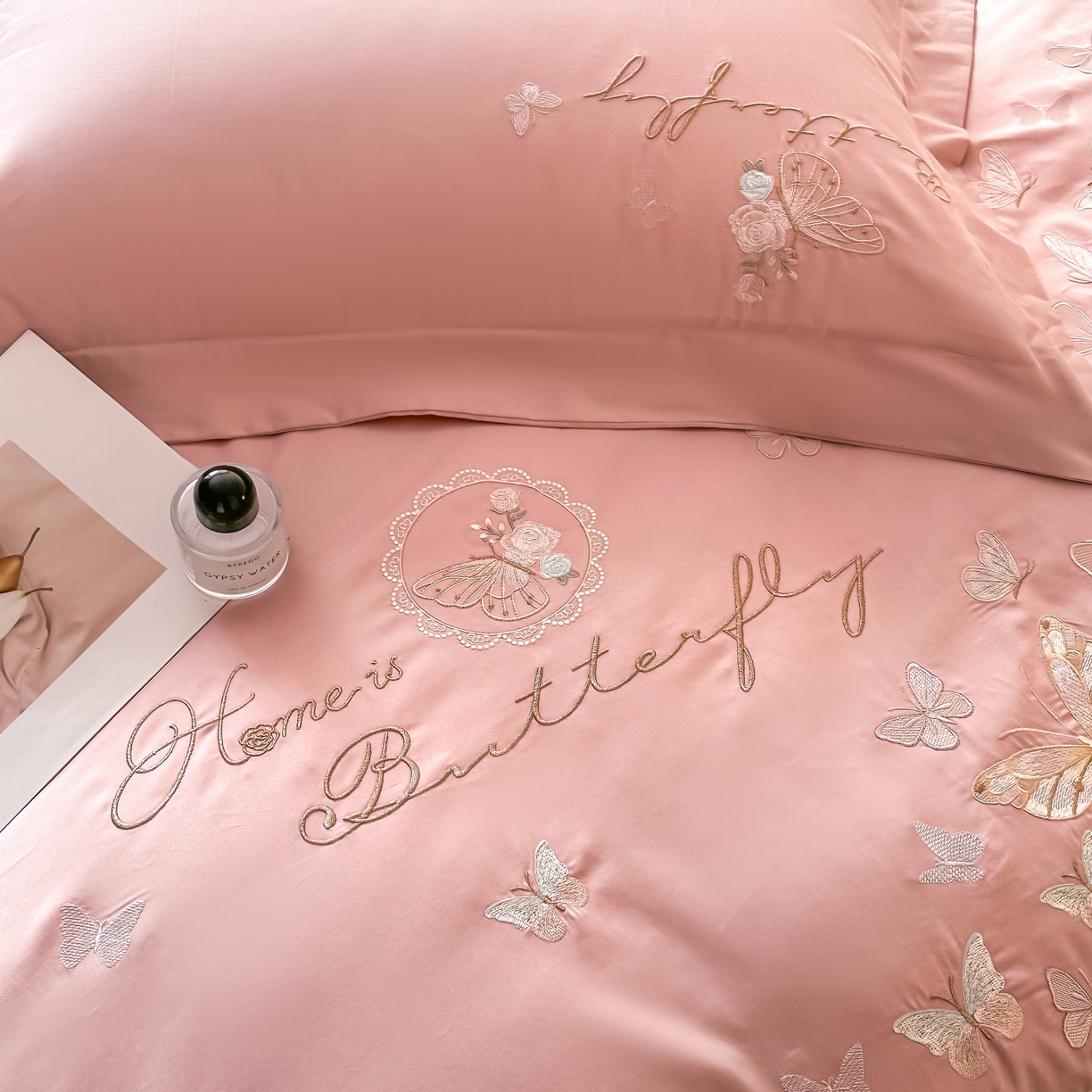 91家纺网 家纺一手货源 找家纺 金喜 2026新款柔软刺绣精梳棉四件套-梦蝶系列 梦蝶-浅豆沙