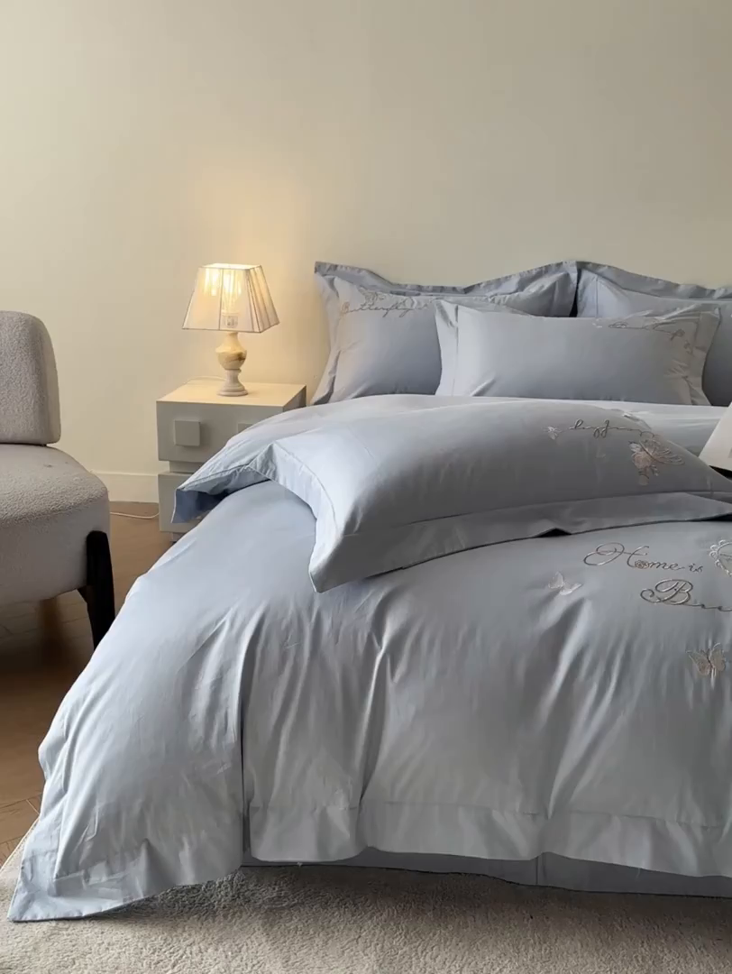 91家纺网 家纺一手货源 找家纺 金喜 2026新款柔软刺绣精梳棉四件套-梦蝶系列 梦蝶-繁星蓝