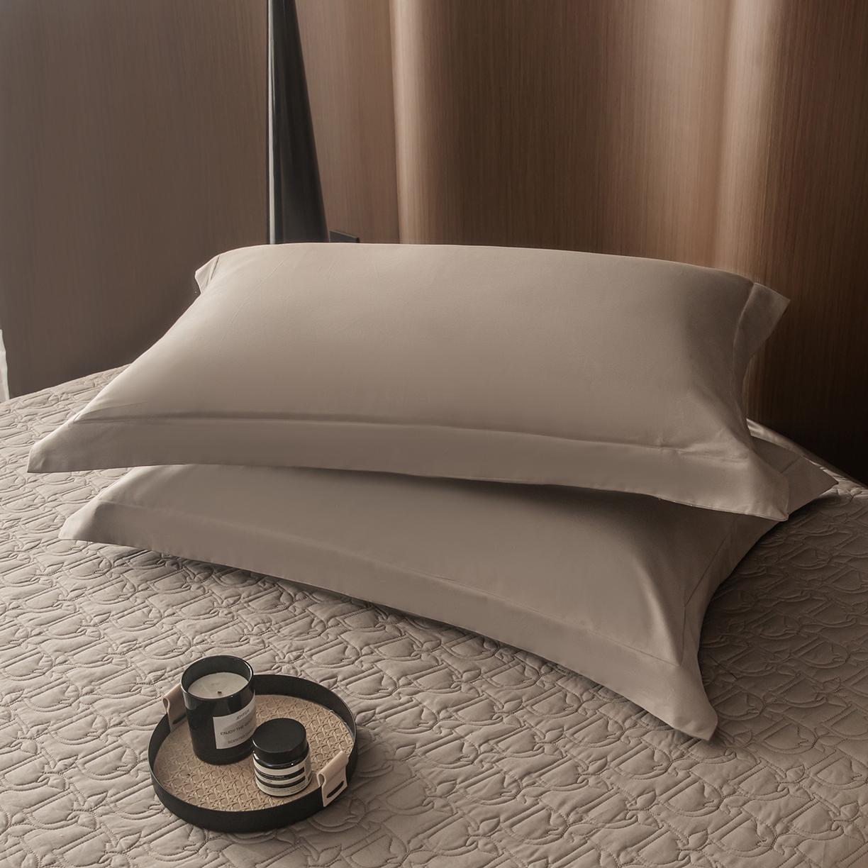 91家纺网 家纺一手货源 找家纺 金喜 2025新款100支全棉蚕丝床盖-风格二 灰咖