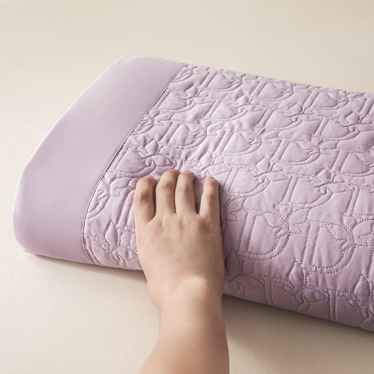 91家纺网 家纺一手货源 找家纺 金喜 2025新款100支全棉蚕丝床盖-风格二 霞光紫