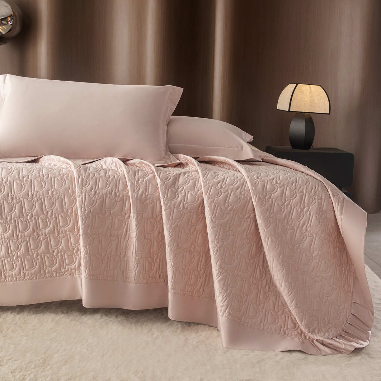 91家纺网 家纺一手货源 找家纺 金喜 2025新款100支全棉蚕丝床盖-风格二 白桃