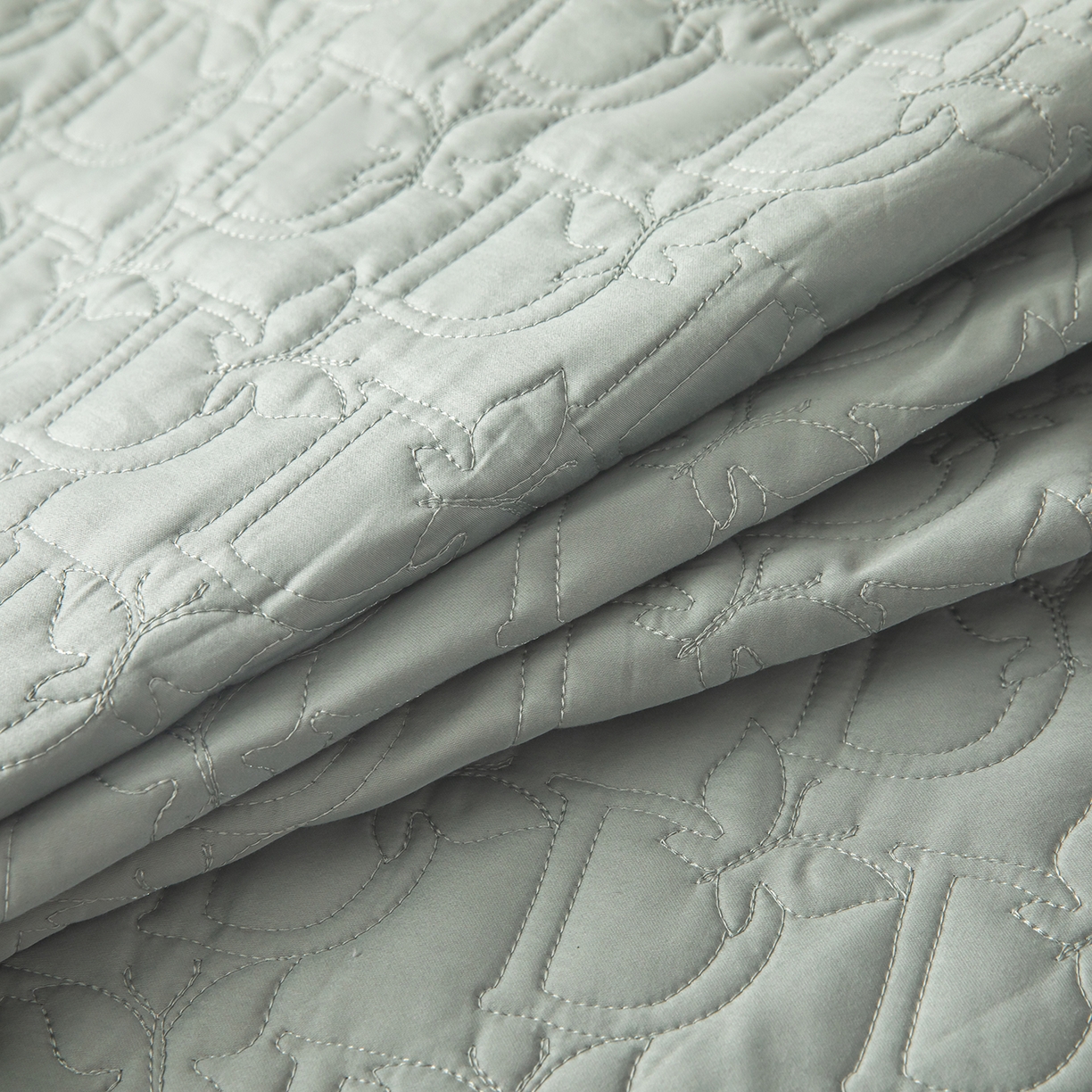 91家纺网 家纺一手货源 找家纺 金喜 2025新款100支全棉蚕丝床盖-风格二 木槿绿