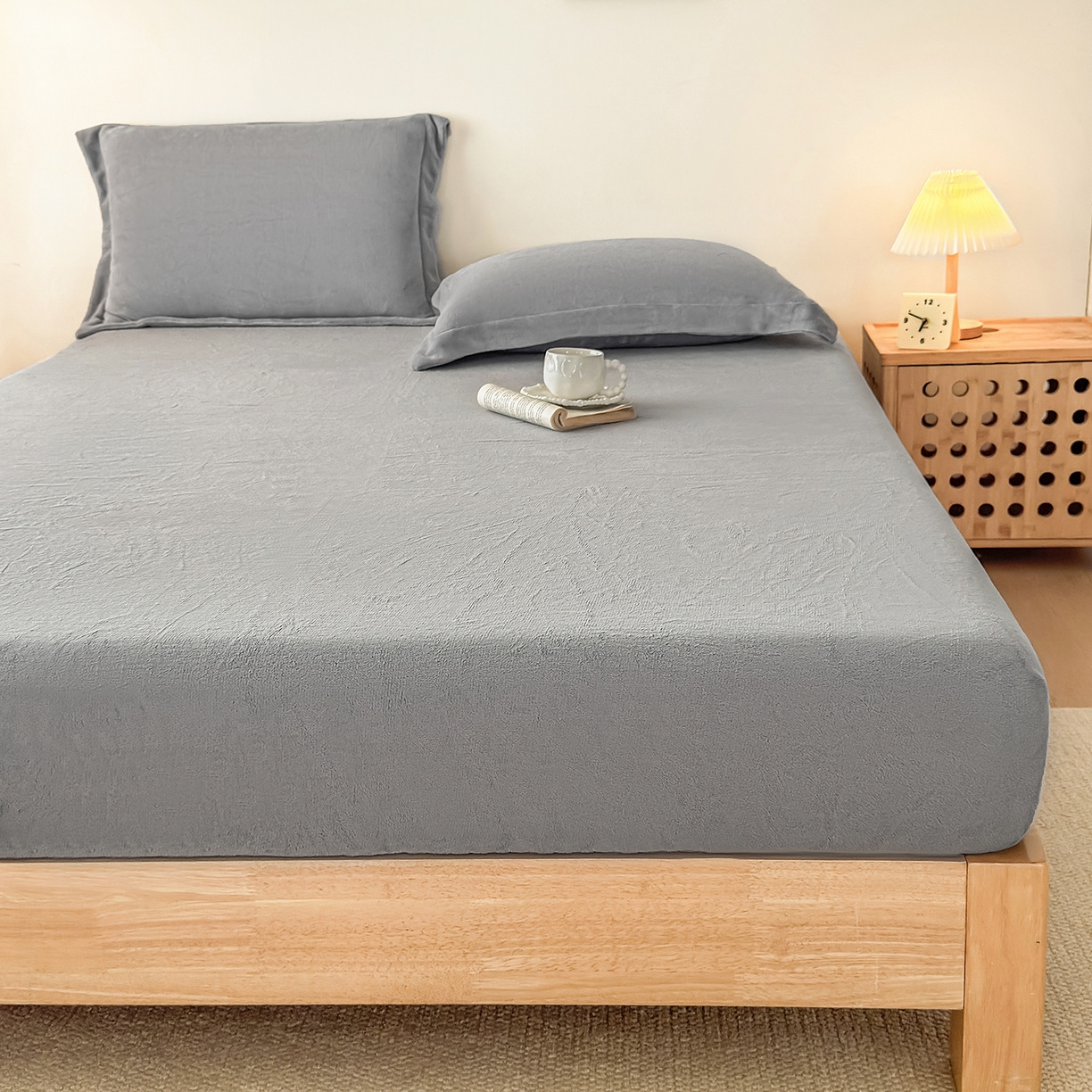 金喜 支持定制2025新款200G牛奶绒纯色床笠 冰川灰