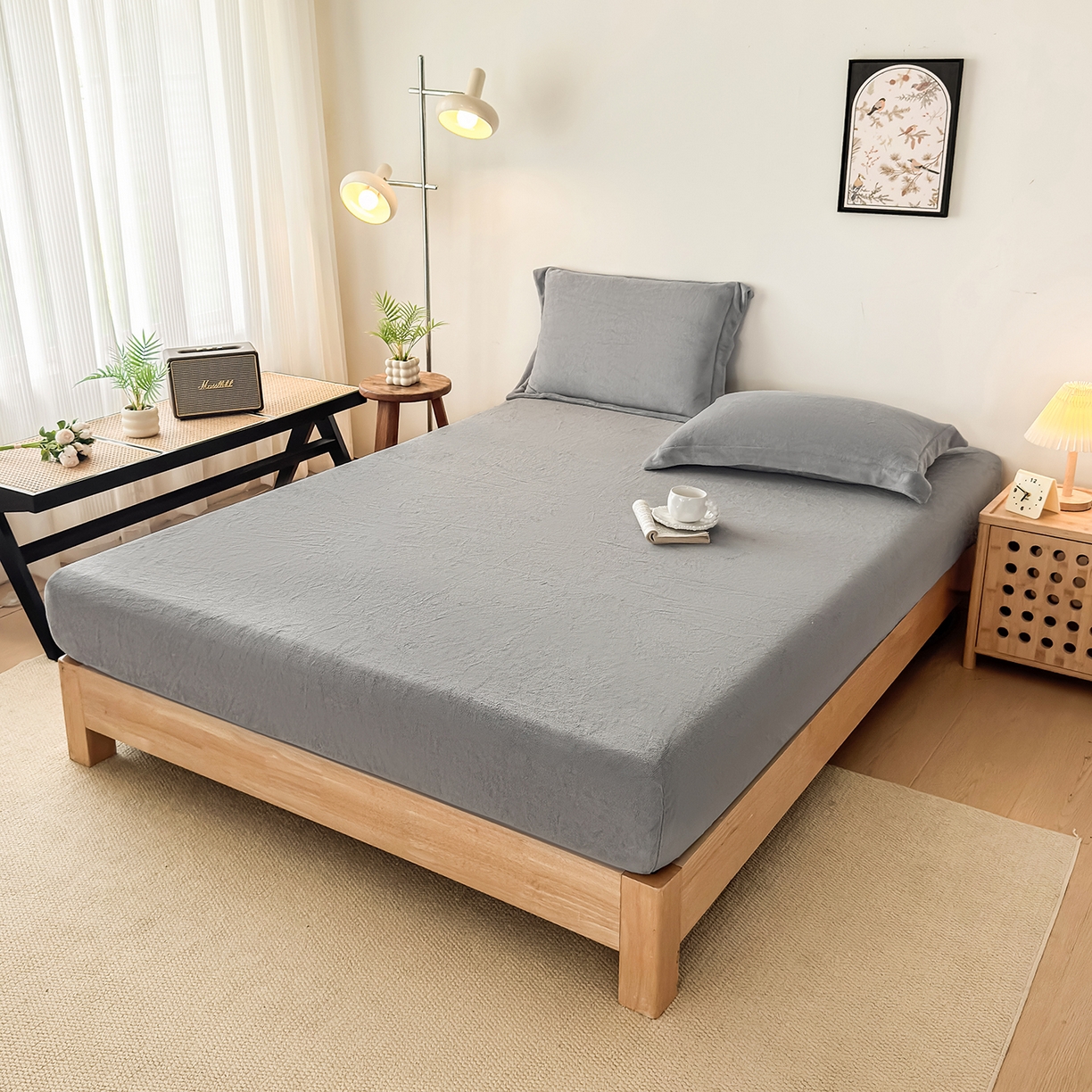 91家纺网 家纺一手货源 找家纺 金喜 支持定制2025新款200G牛奶绒纯色床笠 冰川灰