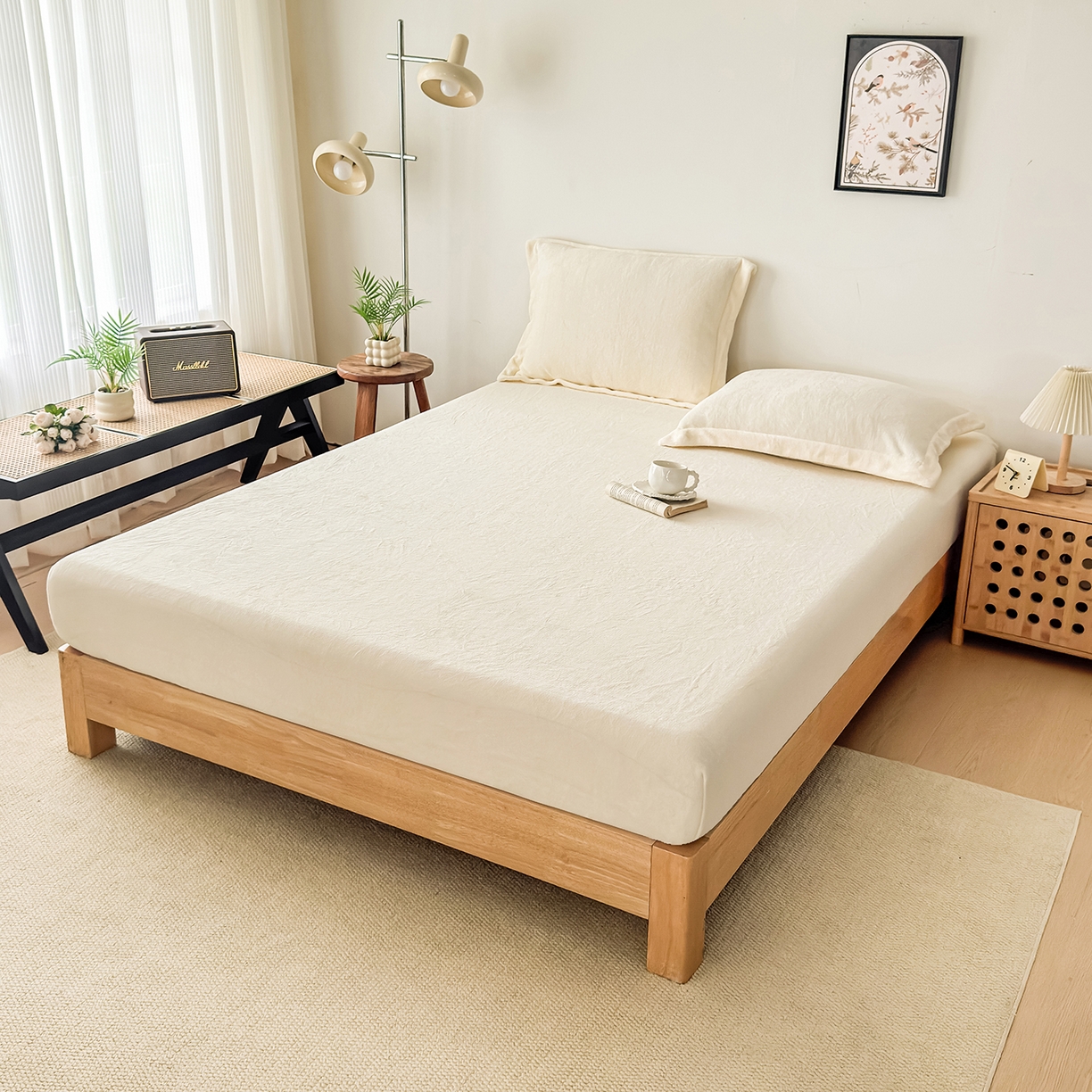 91家纺网 家纺一手货源 找家纺 金喜 支持定制2025新款200G牛奶绒纯色床笠 奶芋白