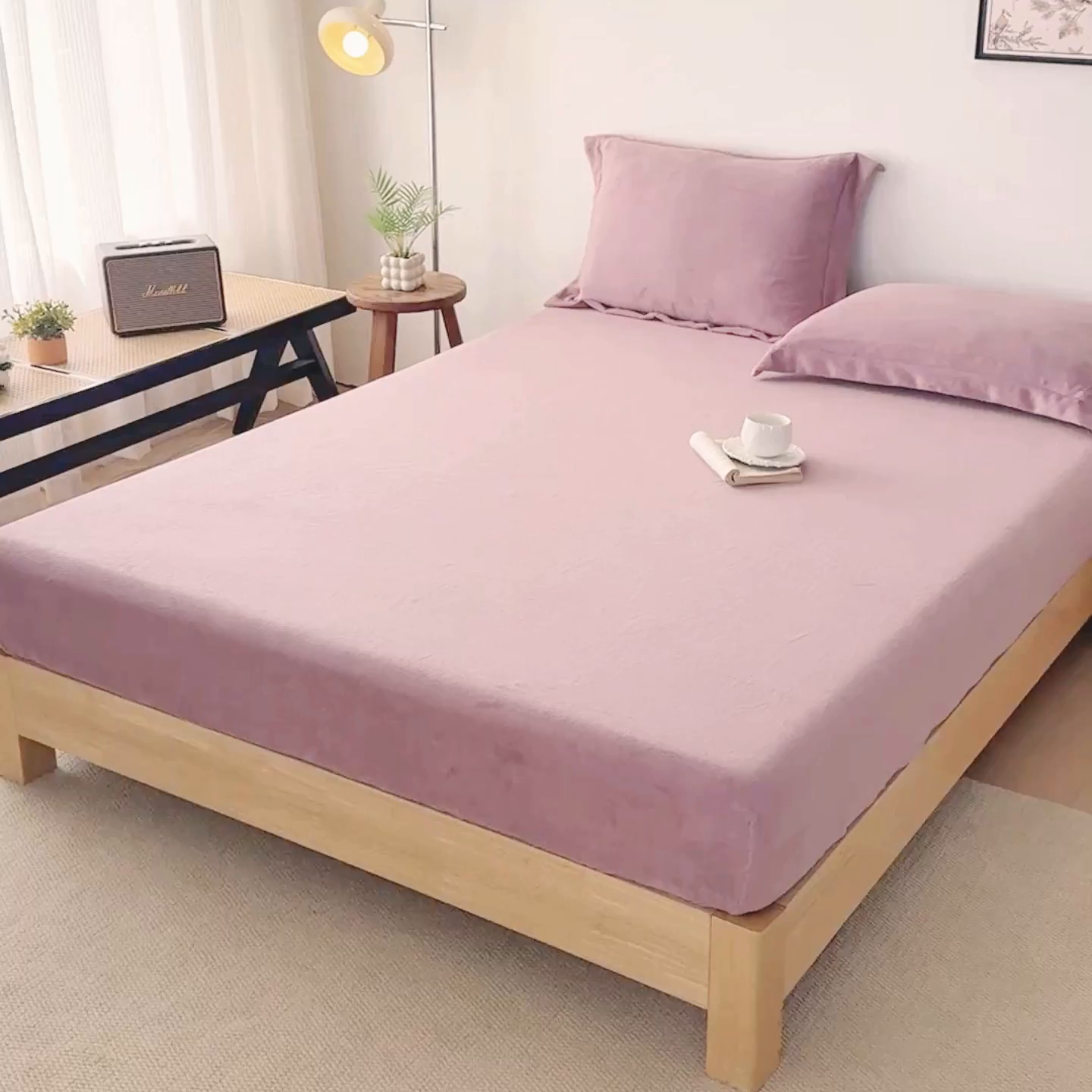 91家纺网 家纺一手货源 找家纺 金喜 支持定制2025新款200G牛奶绒纯色床笠 芋泥紫