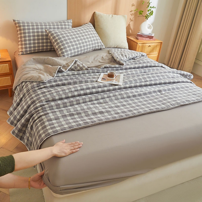 91家纺网 家纺一手货源 找家纺 金喜 2025新款全棉棉花被夏被四件套 澳白灰