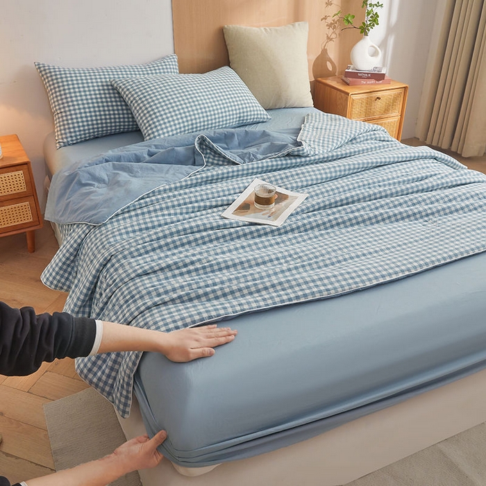 91家纺网 家纺一手货源 找家纺 金喜 2025新款全棉棉花被夏被四件套 小蓝格