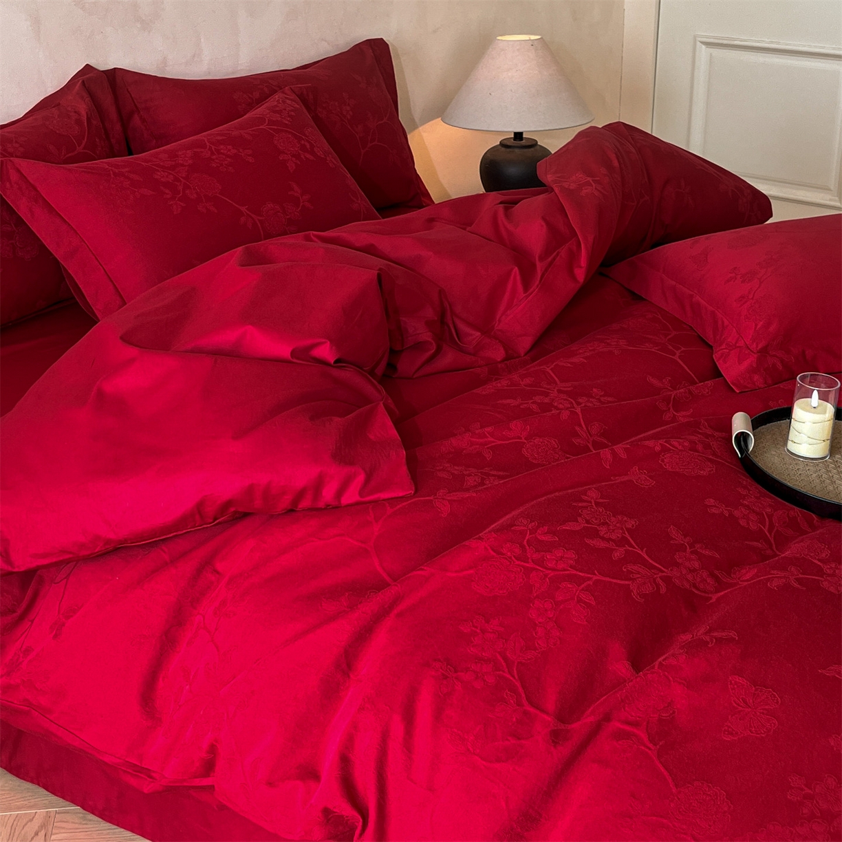 91家纺网 家纺一手货源 找家纺 笙意家纺 2026新款婚庆A版全棉60支亮面提花B版40支13372全棉四件套 花戏蝶