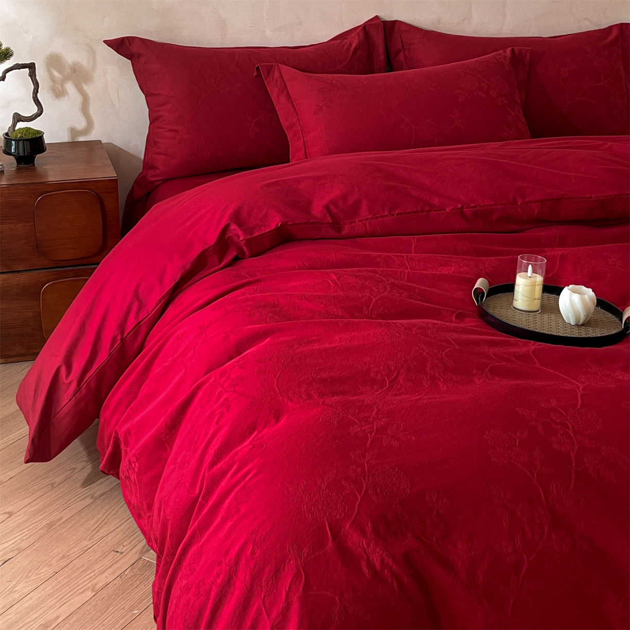 91家纺网 家纺一手货源 找家纺 笙意家纺 2026新款婚庆A版全棉60支亮面提花B版40支13372全棉四件套 花戏蝶