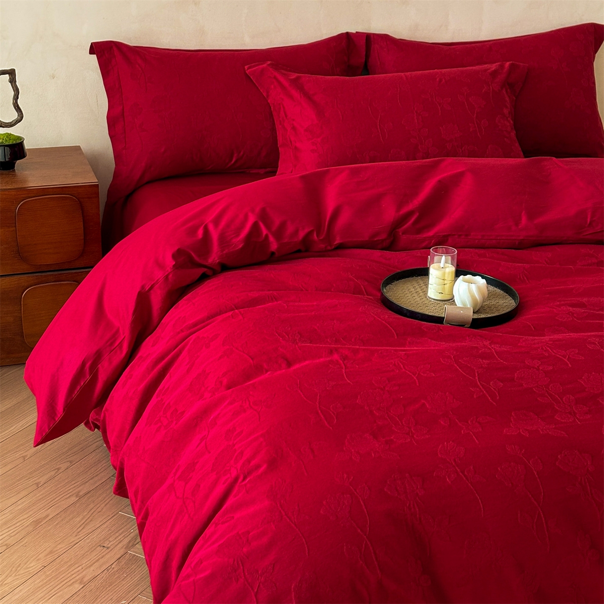 91家纺网 家纺一手货源 找家纺 笙意家纺 2026新款婚庆A版全棉60支亮面提花B版40支13372全棉四件套 岁月留声