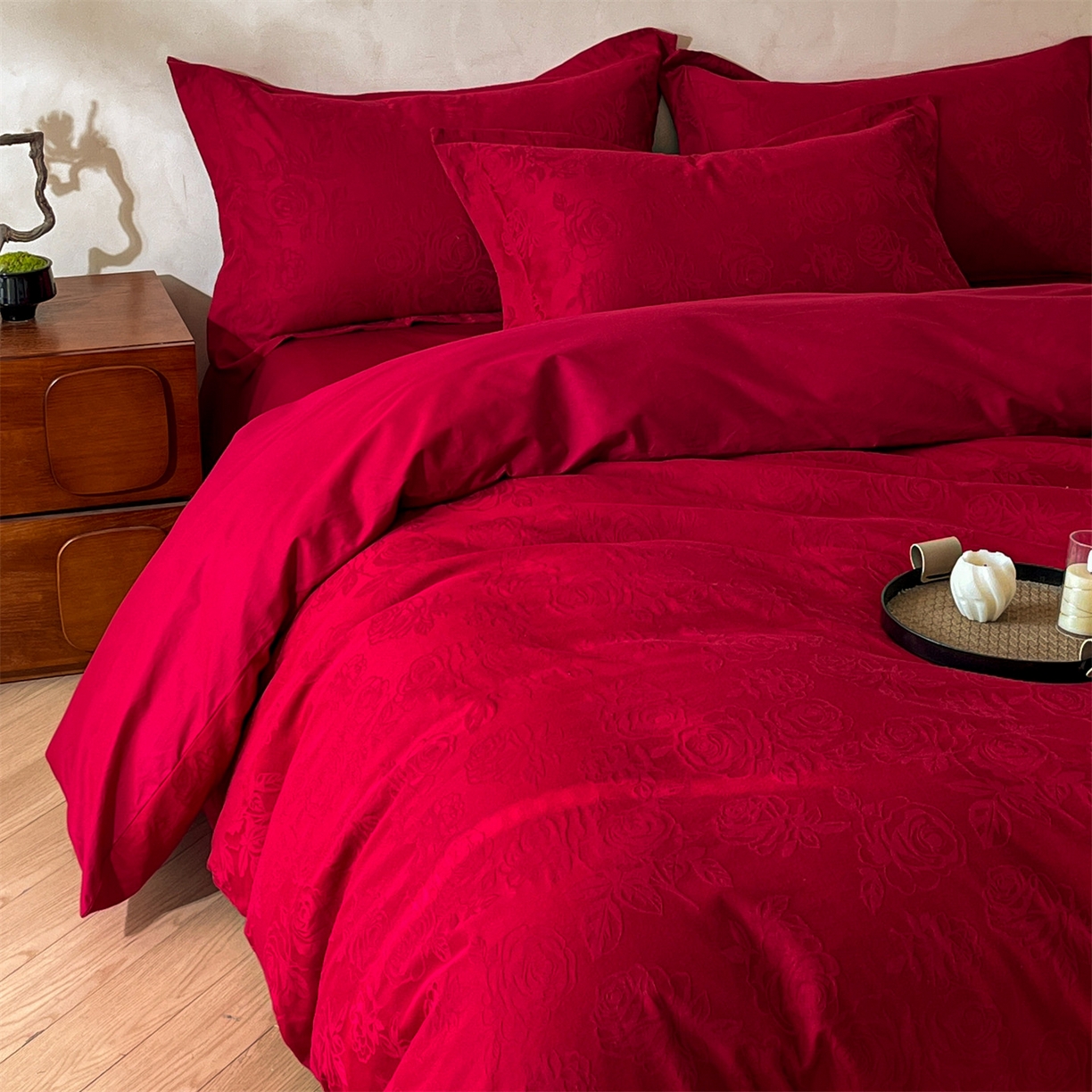 91家纺网 家纺一手货源 找家纺 笙意家纺 2026新款婚庆A版全棉60支亮面提花B版40支13372全棉四件套 玫瑰之恋