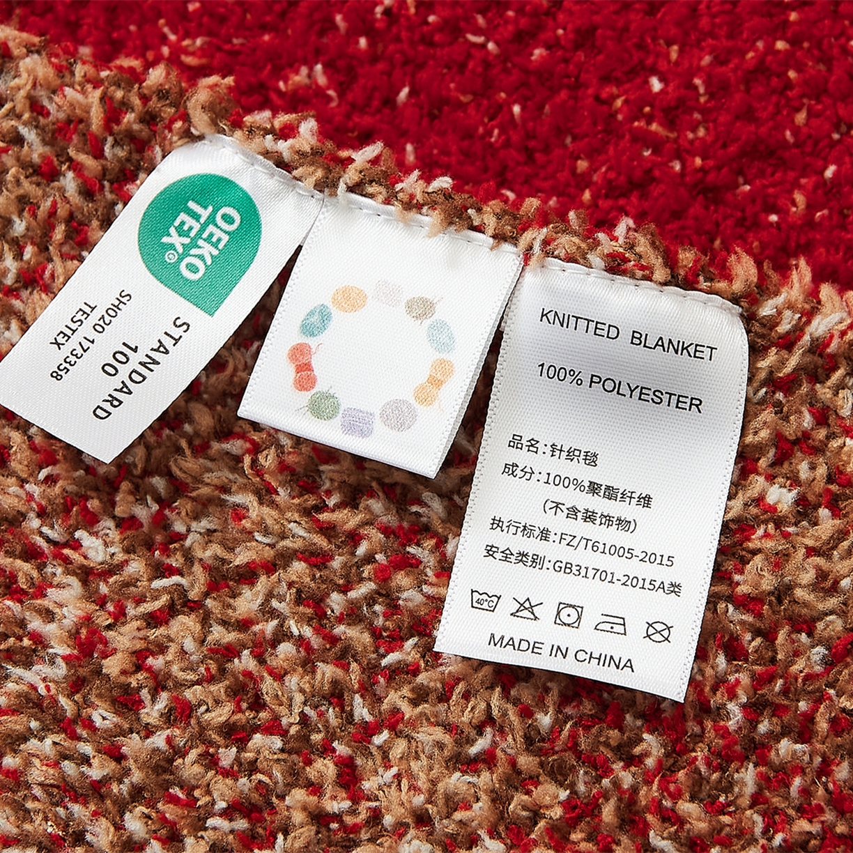 91家纺网 家纺一手货源 找家纺 暖绵绵家纺 2026春夏新款针织毯毯子多功能盖毯+抱枕-马年米洛特 米洛特-毯子