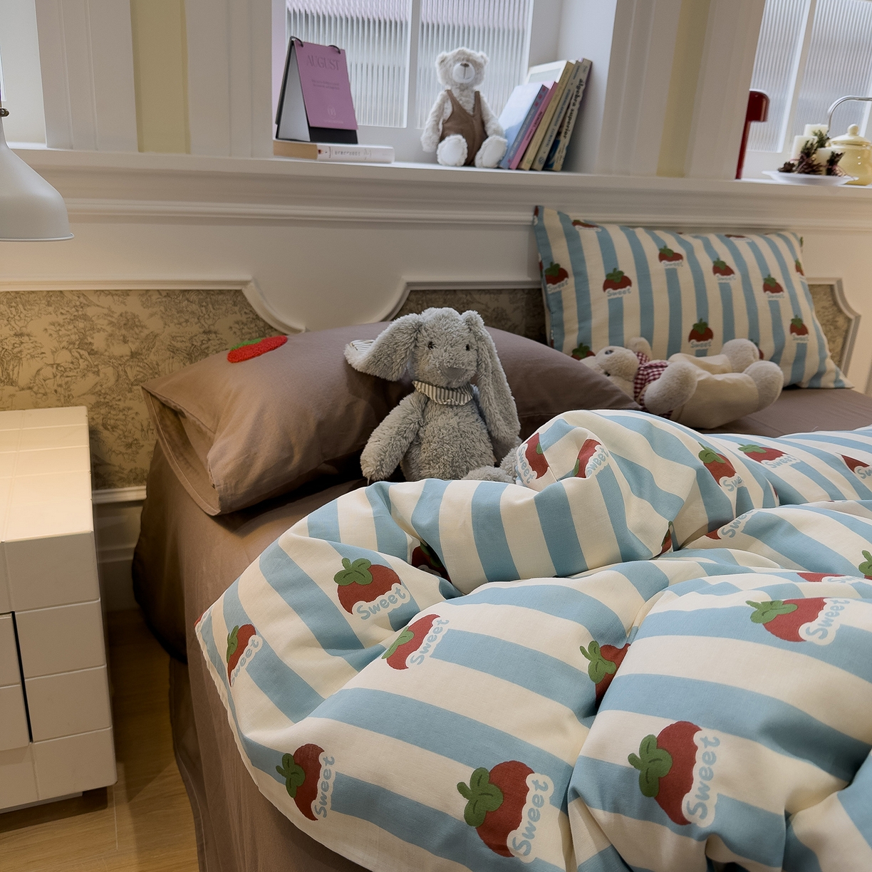 91家纺网 家纺一手货源 找家纺 呗旺鹿 2026新款ins风全棉撞色双层纱毛巾绣甜柿子系列四件套 甜柿蓝