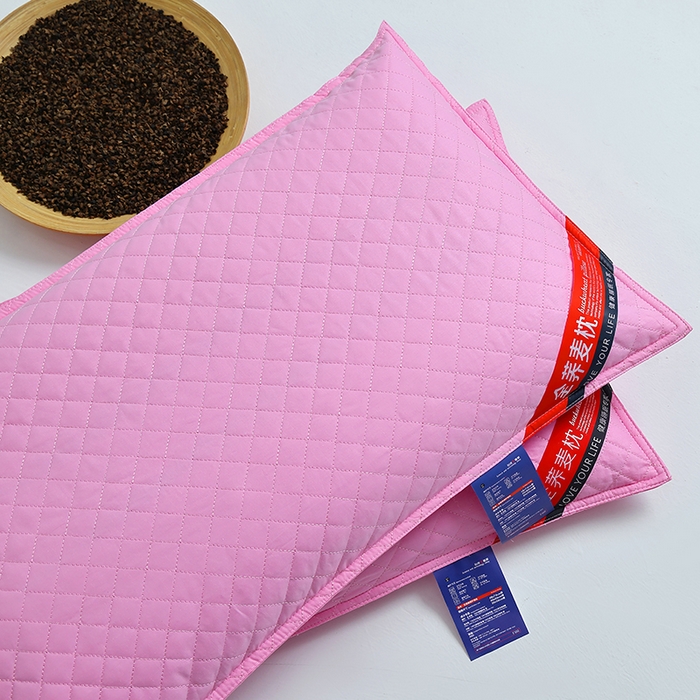 91家纺网 家纺一手货源 找家纺 糖果枕芯 2026新款全棉天然绗绣小方格全荞麦护颈枕保健枕枕头枕芯 荞麦小方格粉色