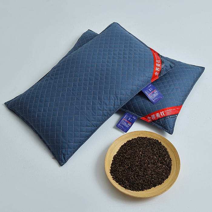 91家纺网 家纺一手货源 找家纺 糖果枕芯 2026新款全棉天然绗绣小方格全荞麦护颈枕保健枕枕头枕芯 荞麦小方格蓝色