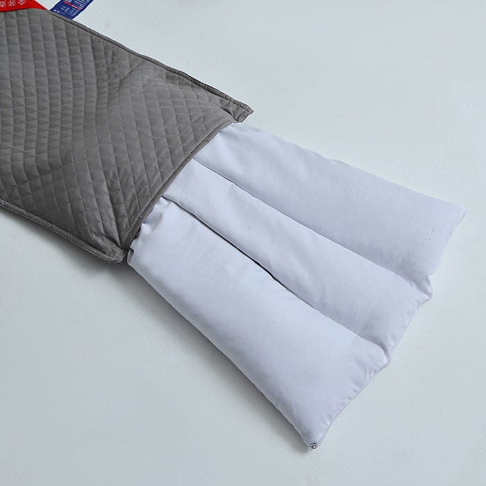 91家纺网 家纺一手货源 找家纺 糖果枕芯 2026新款全棉天然绗绣小方格全荞麦护颈枕保健枕枕头枕芯 荞麦小方格灰色