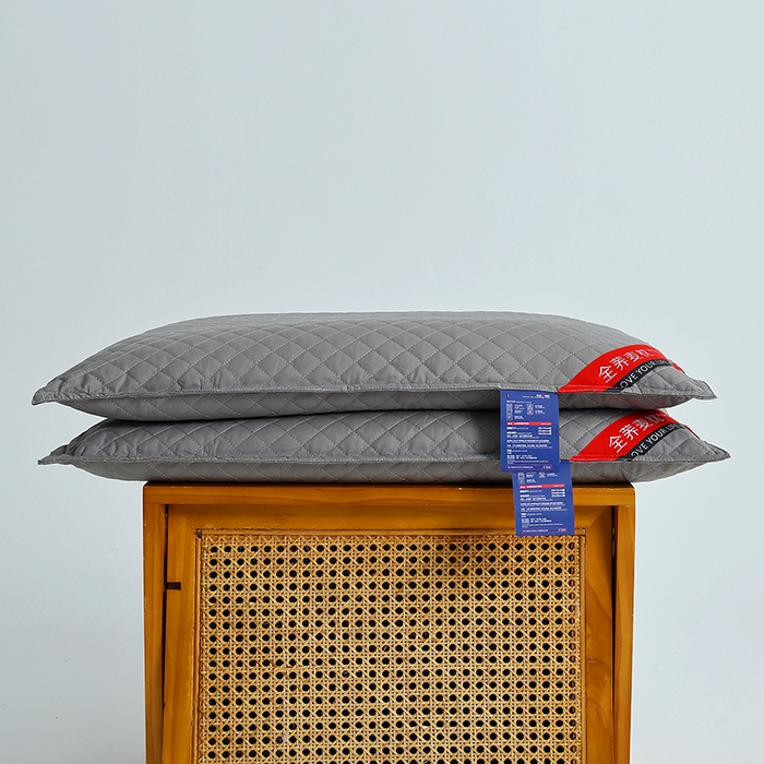 91家纺网 家纺一手货源 找家纺 糖果枕芯 2026新款全棉天然绗绣小方格全荞麦护颈枕保健枕枕头枕芯 荞麦小方格灰色