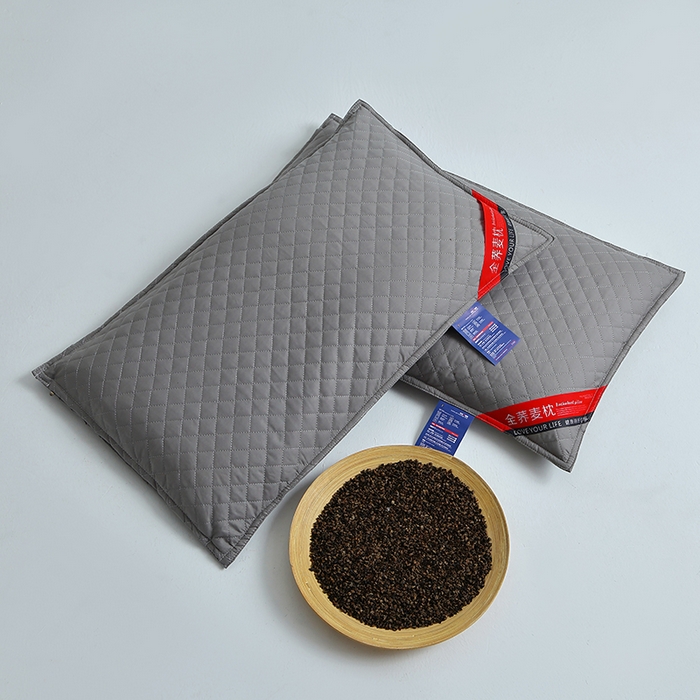 91家纺网 家纺一手货源 找家纺 糖果枕芯 2026新款全棉天然绗绣小方格全荞麦护颈枕保健枕枕头枕芯 荞麦小方格灰色