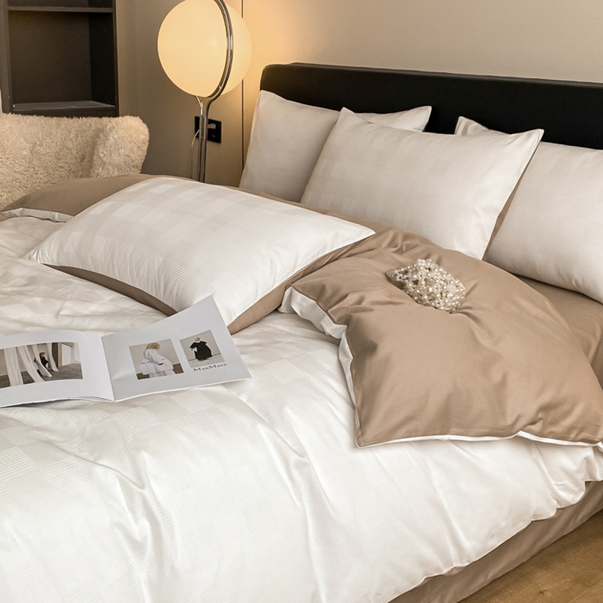 91家纺网 家纺一手货源 找家纺 琪格格纺织 2026新款轻奢长绒棉纯棉高级感提花方格酒店名宿居家四件套 60长绒棉-简格奶白亚麻棕