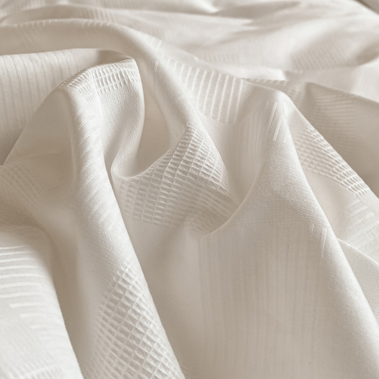 91家纺网 家纺一手货源 找家纺 琪格格纺织 2026新款轻奢长绒棉纯棉高级感提花方格酒店名宿居家四件套 60长绒棉-简格奶白亚麻棕