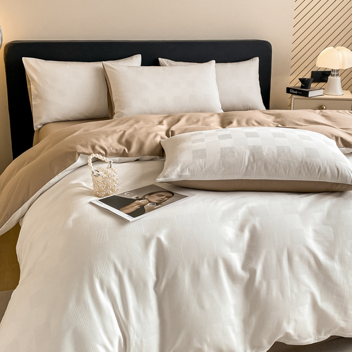 91家纺网 家纺一手货源 找家纺 琪格格纺织 2026新款轻奢长绒棉纯棉高级感提花方格酒店名宿居家四件套 60长绒棉-简格奶白亚麻棕