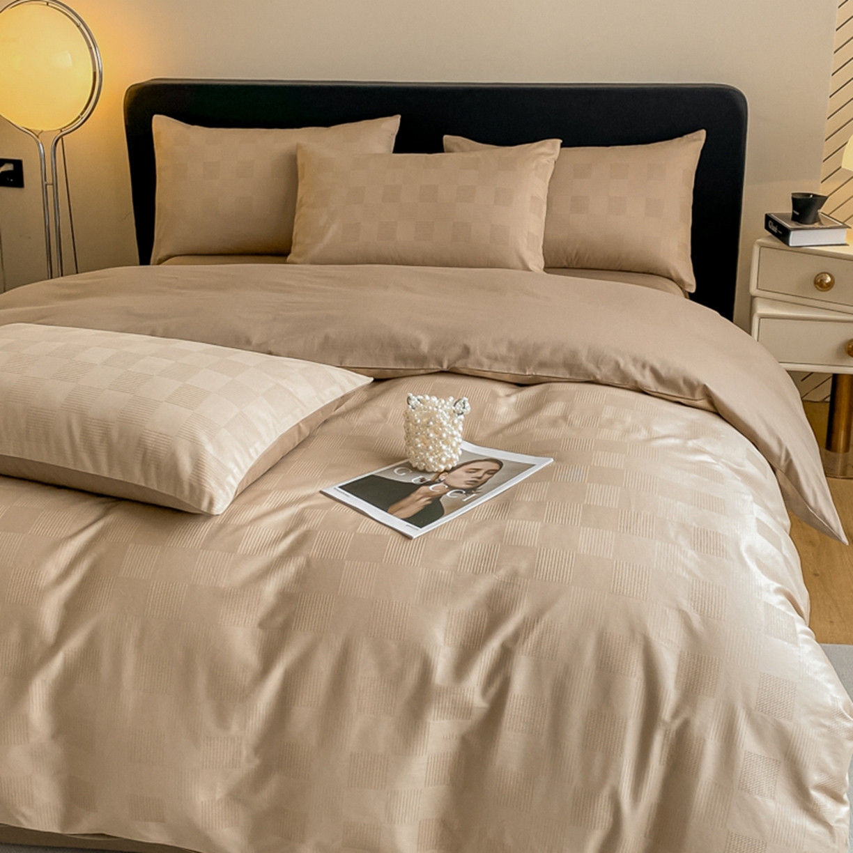 91家纺网 家纺一手货源 找家纺 琪格格纺织 2026新款轻奢长绒棉纯棉高级感提花方格酒店名宿居家四件套 60长绒棉-简格亚麻棕