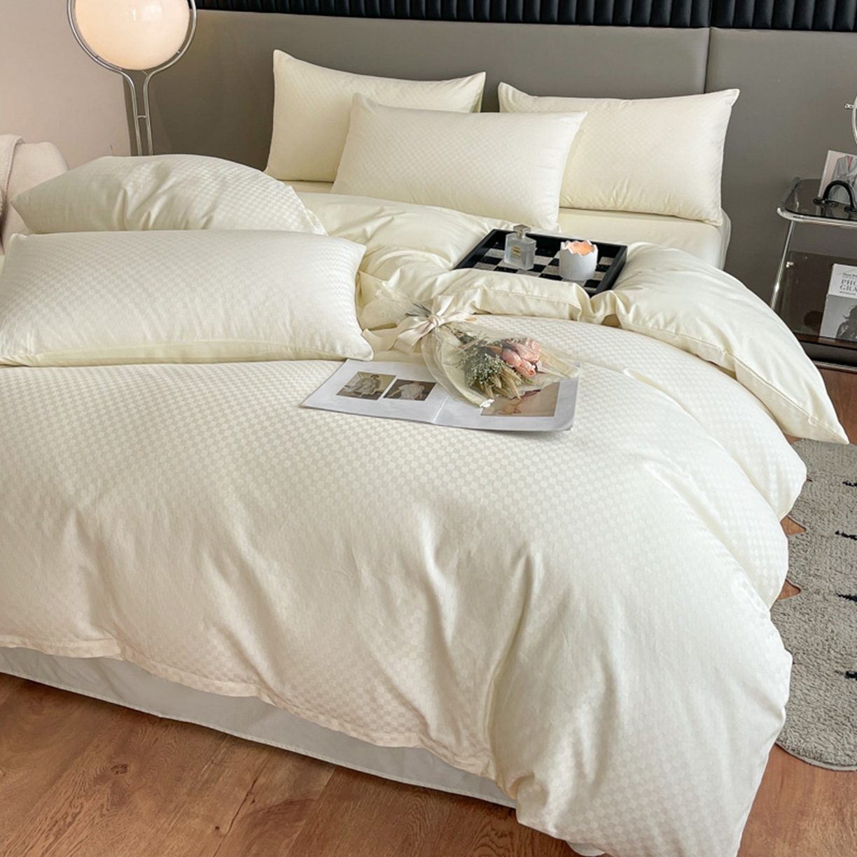 91家纺网 家纺一手货源 找家纺 琪格格纺织 2026新款轻奢长绒棉纯棉高级感提花方格酒店名宿居家四件套 60长绒棉-奶昔白