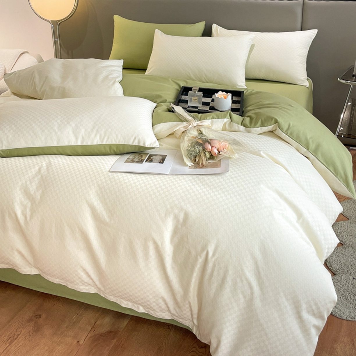 91家纺网 家纺一手货源 找家纺 琪格格纺织 2026新款轻奢长绒棉纯棉高级感提花方格酒店名宿居家四件套 60长绒棉-奶昔白+果绿