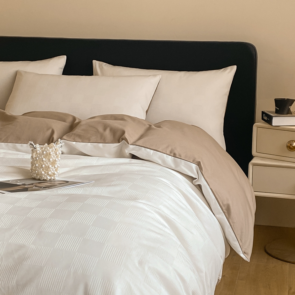 91家纺网 家纺一手货源 找家纺 琪格格纺织 2026新款轻奢长绒棉纯棉高级感提花方格单枕套枕套单件单品枕套 60长绒棉-简格奶白亚麻棕