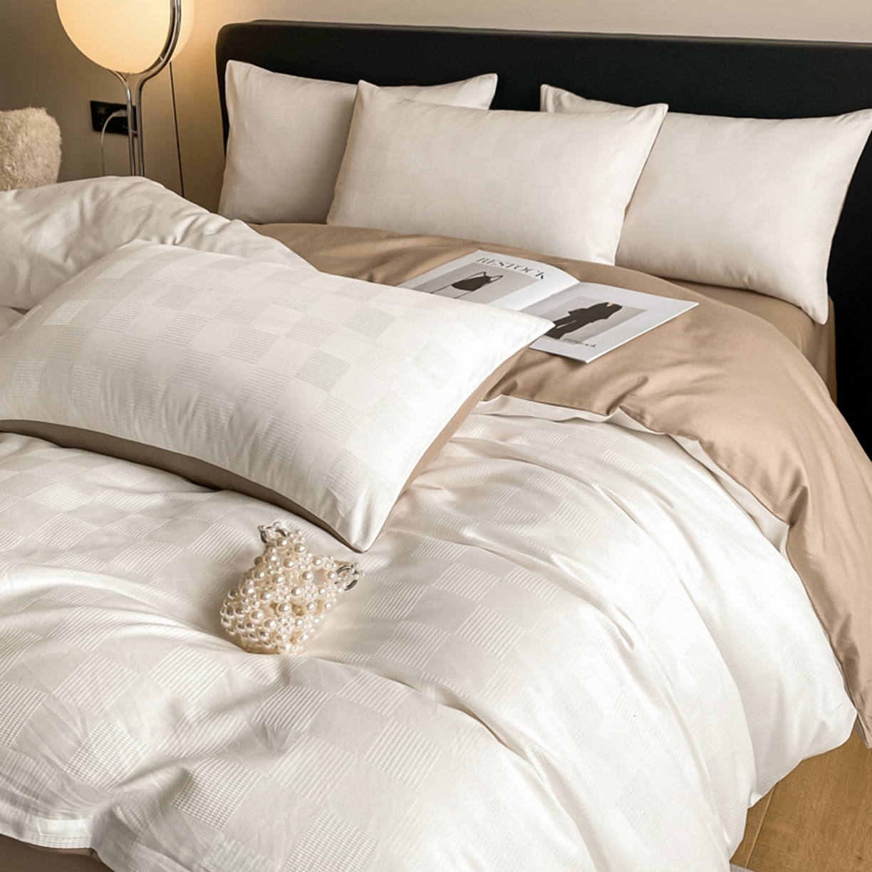 91家纺网 家纺一手货源 找家纺 琪格格纺织 2026新款轻奢长绒棉纯棉高级感提花方格单枕套枕套单件单品枕套 60长绒棉-简格奶白亚麻棕