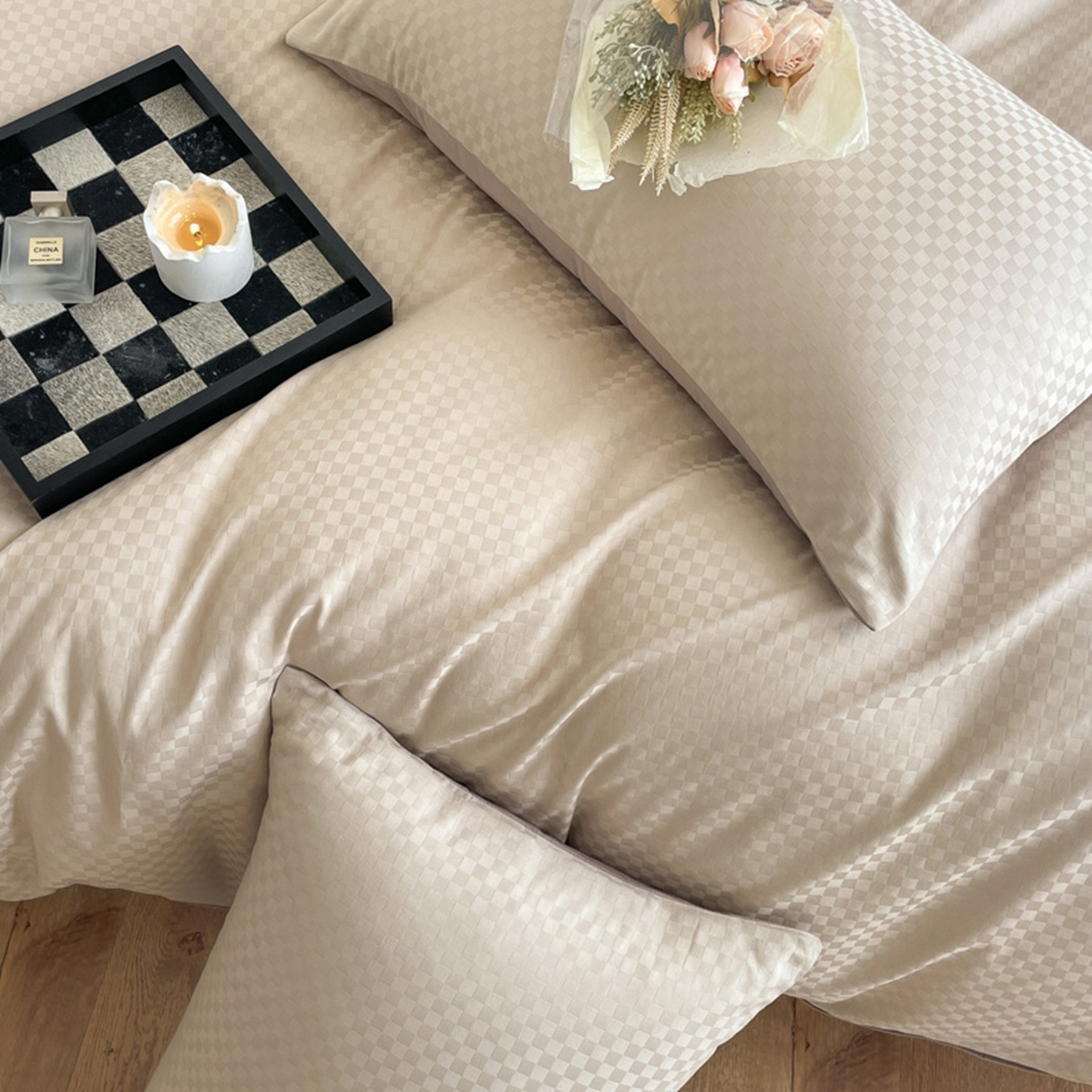 91家纺网 家纺一手货源 找家纺 琪格格纺织 2026新款轻奢长绒棉纯棉高级感提花方格单枕套枕套单件单品枕套 60长绒棉-杏仁+摩卡棕