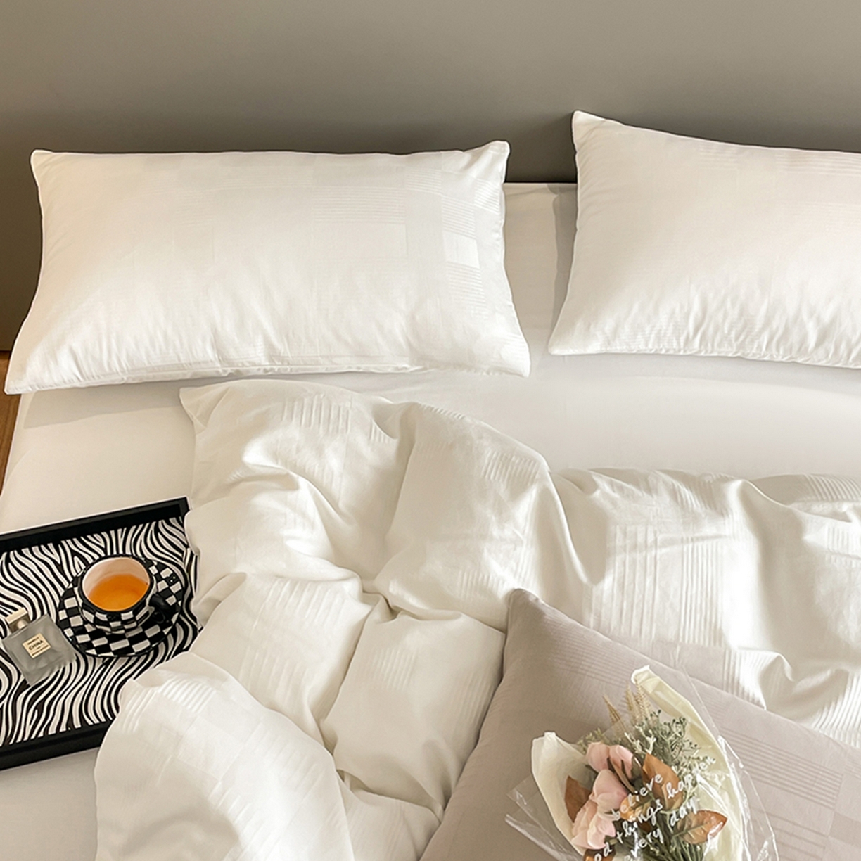 91家纺网 家纺一手货源 找家纺 琪格格纺织 2026新款轻奢长绒棉纯棉高级感提花方格单枕套枕套单件单品枕套 原棉大提花-本白