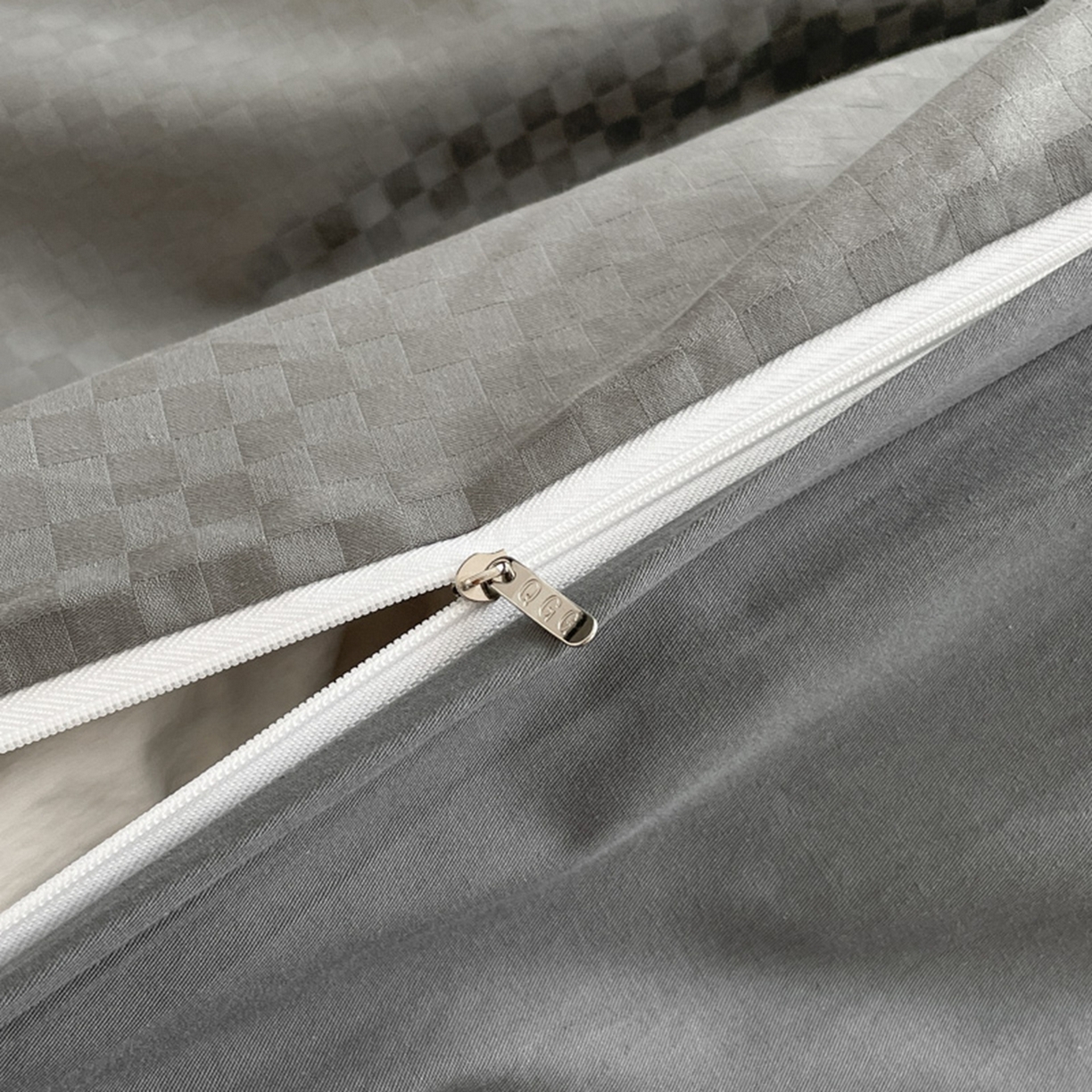 91家纺网 家纺一手货源 找家纺 琪格格纺织 2026新款轻奢长绒棉纯棉高级感提花方格单被套被套单件单品被套 高级灰