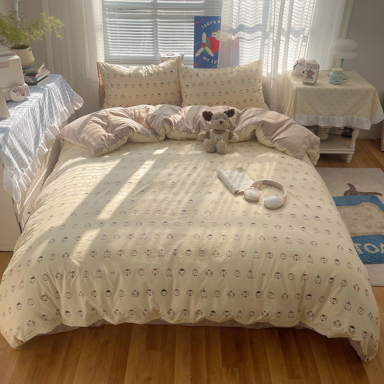 91家纺网 家纺一手货源 找家纺 耀悦家纺 2026新款古法仿棉云朵棉吊边床单童趣四件套-第一弹 狗狗日记