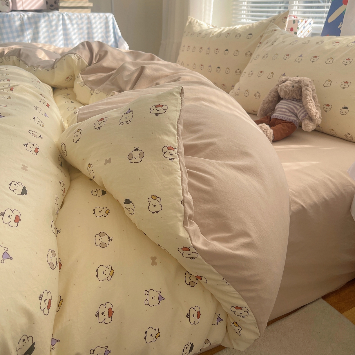 91家纺网 家纺一手货源 找家纺 耀悦家纺 2026新款古法仿棉云朵棉吊边床单童趣四件套-第一弹 狗狗日记