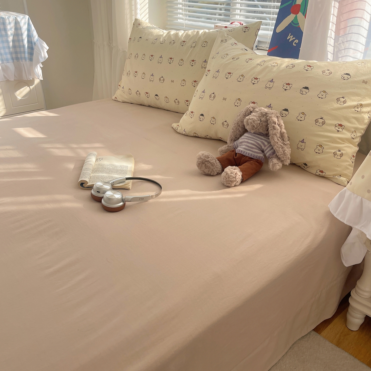 91家纺网 家纺一手货源 找家纺 耀悦家纺 2026新款古法仿棉云朵棉吊边床单童趣四件套-第一弹 狗狗日记