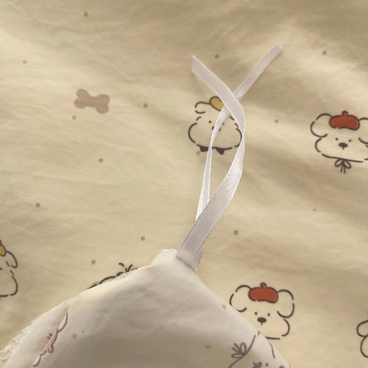 91家纺网 家纺一手货源 找家纺 耀悦家纺 2026新款古法仿棉云朵棉吊边床单童趣四件套-第一弹 狗狗日记