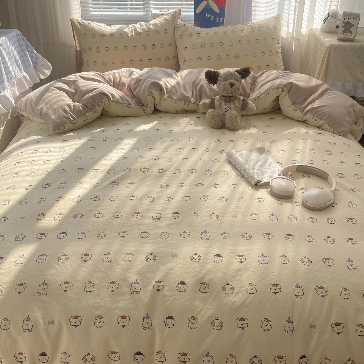 91家纺网 家纺一手货源 找家纺 耀悦家纺 2026新款古法仿棉云朵棉吊边床单童趣四件套-第一弹 狗狗日记