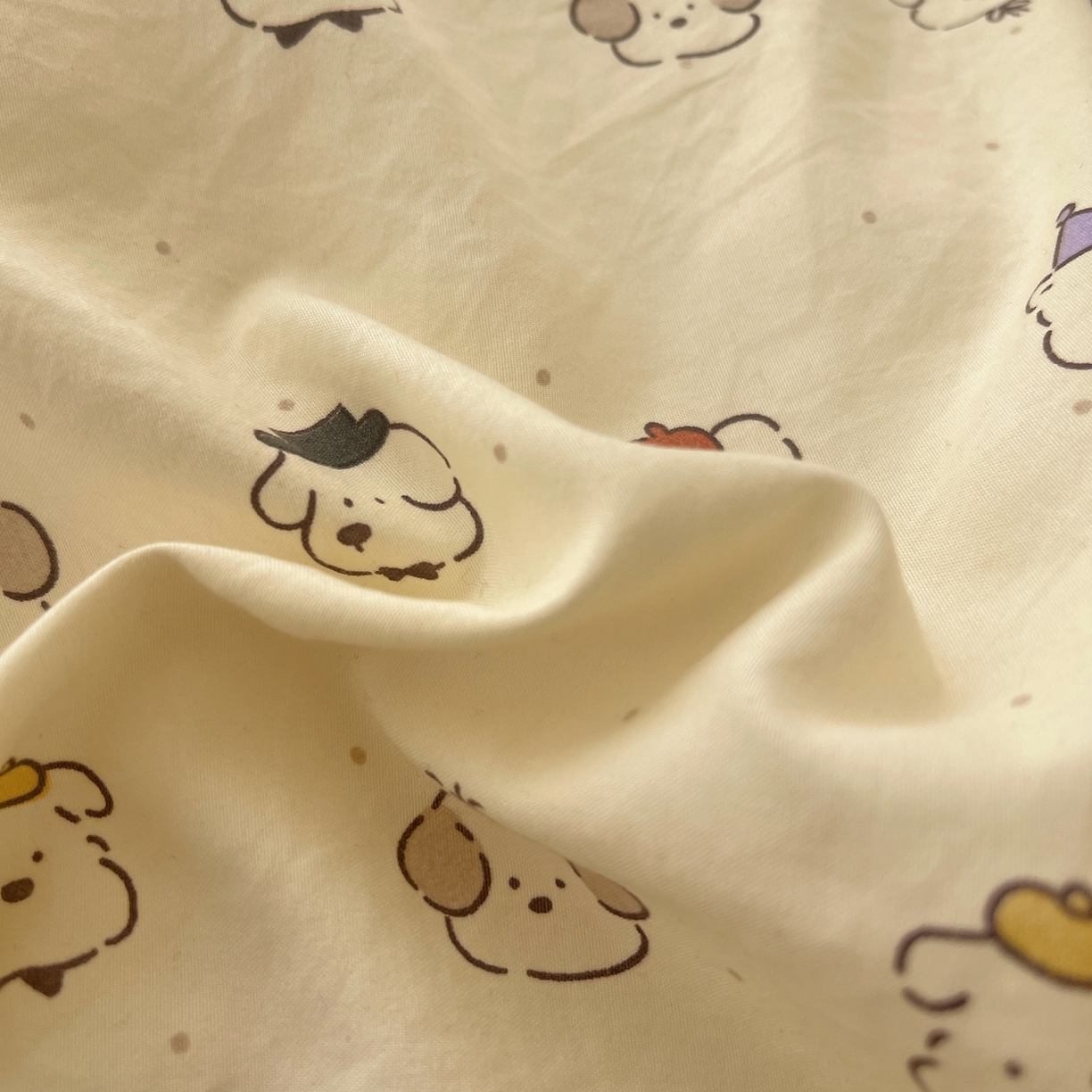 91家纺网 家纺一手货源 找家纺 耀悦家纺 2026新款古法仿棉云朵棉吊边床单童趣四件套-第一弹 狗狗日记