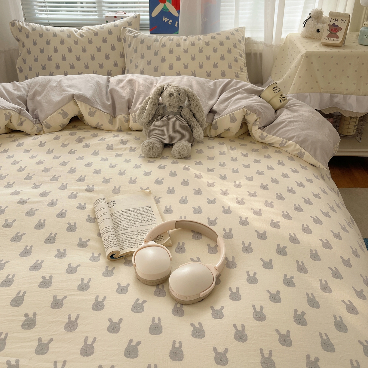 91家纺网 家纺一手货源 找家纺 耀悦家纺 2026新款古法仿棉云朵棉吊边床单童趣四件套-第一弹 兔梦泽