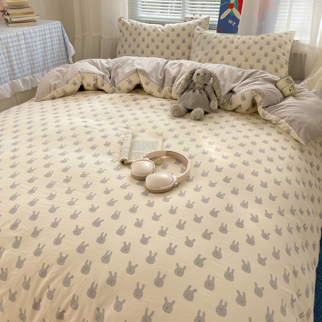 91家纺网 家纺一手货源 找家纺 耀悦家纺 2026新款古法仿棉云朵棉吊边床单童趣四件套-第一弹 兔梦泽