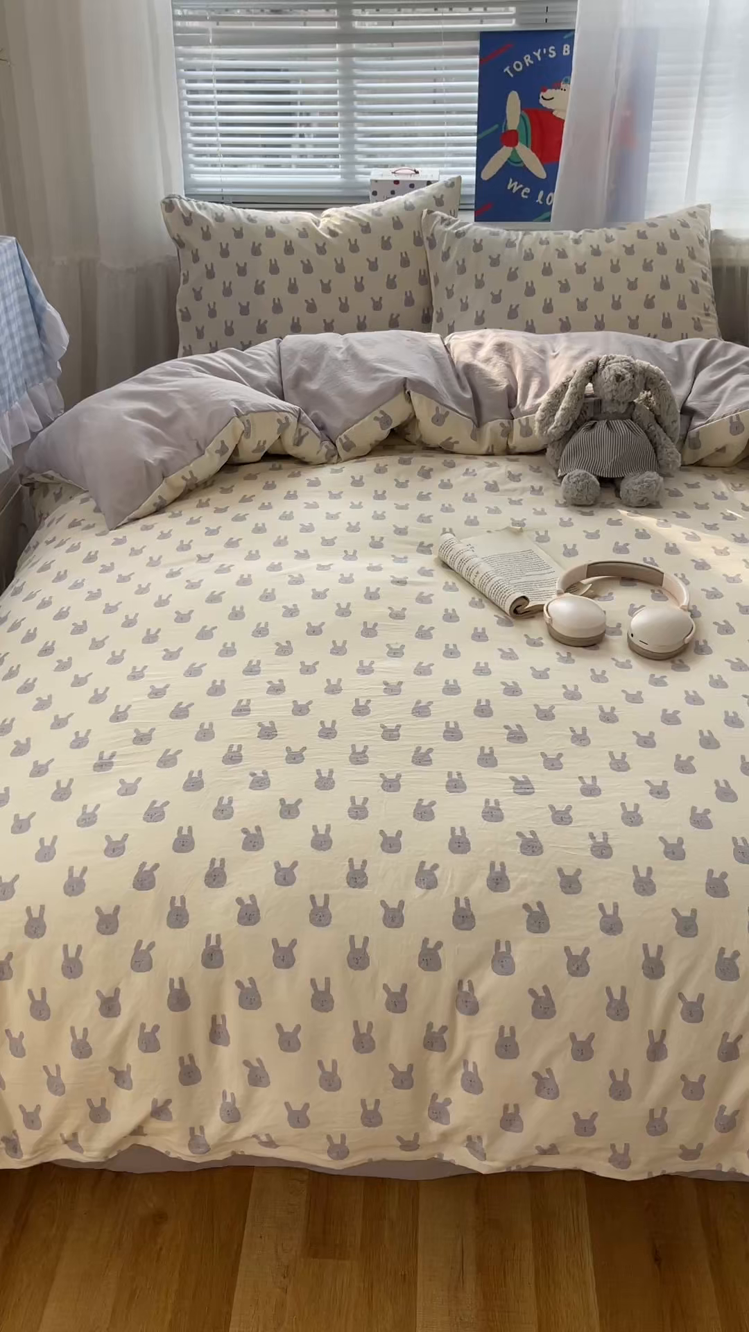 91家纺网 家纺一手货源 找家纺 耀悦家纺 2026新款古法仿棉云朵棉吊边床单童趣四件套-第一弹 兔梦泽