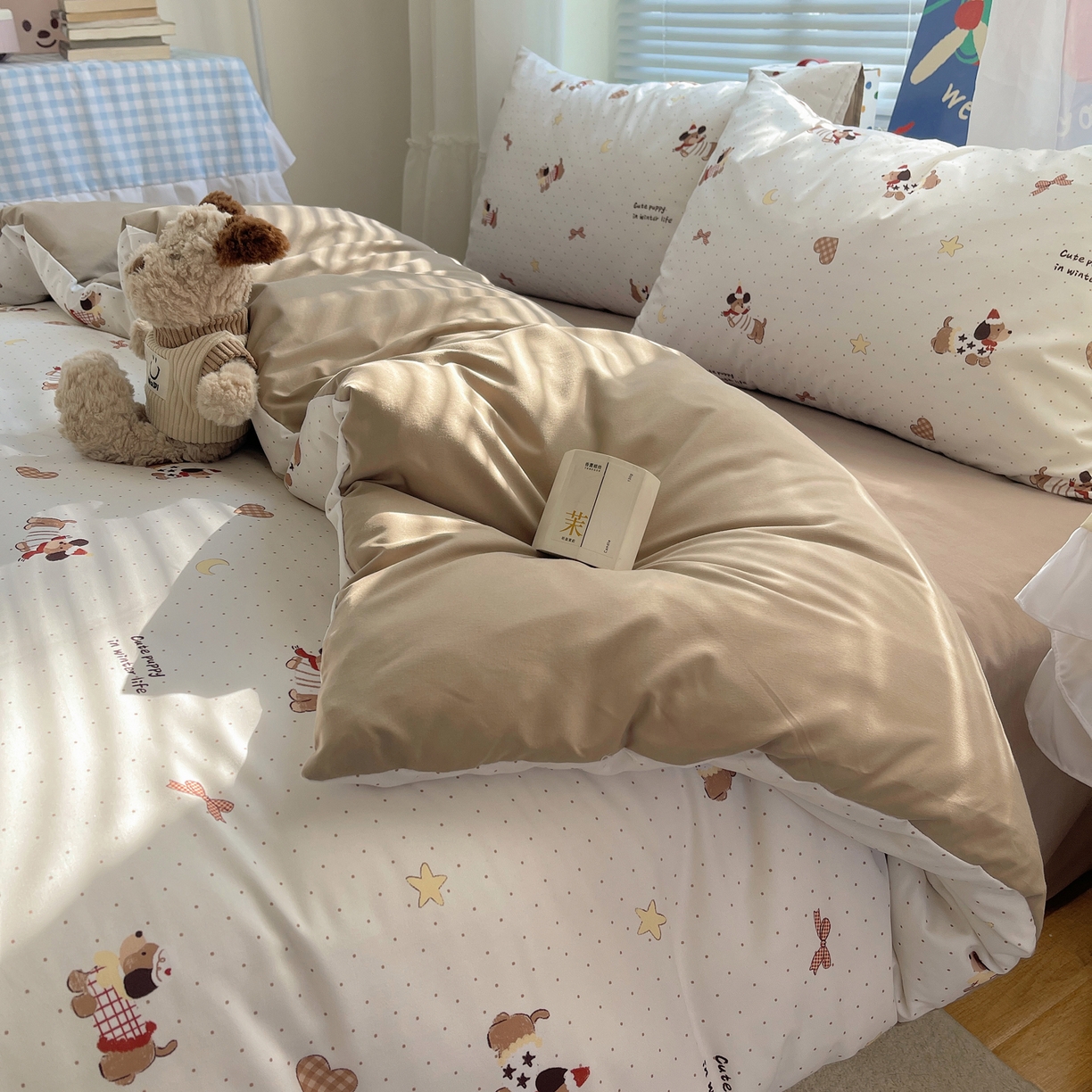 91家纺网 家纺一手货源 找家纺 耀悦家纺 2026新款古法仿棉云朵棉吊边床单童趣四件套-第一弹 星月波点腊肠狗