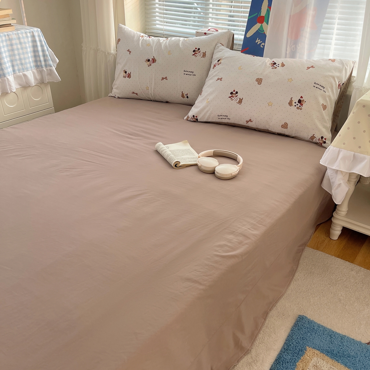 91家纺网 家纺一手货源 找家纺 耀悦家纺 2026新款古法仿棉云朵棉吊边床单童趣四件套-第一弹 星月波点腊肠狗