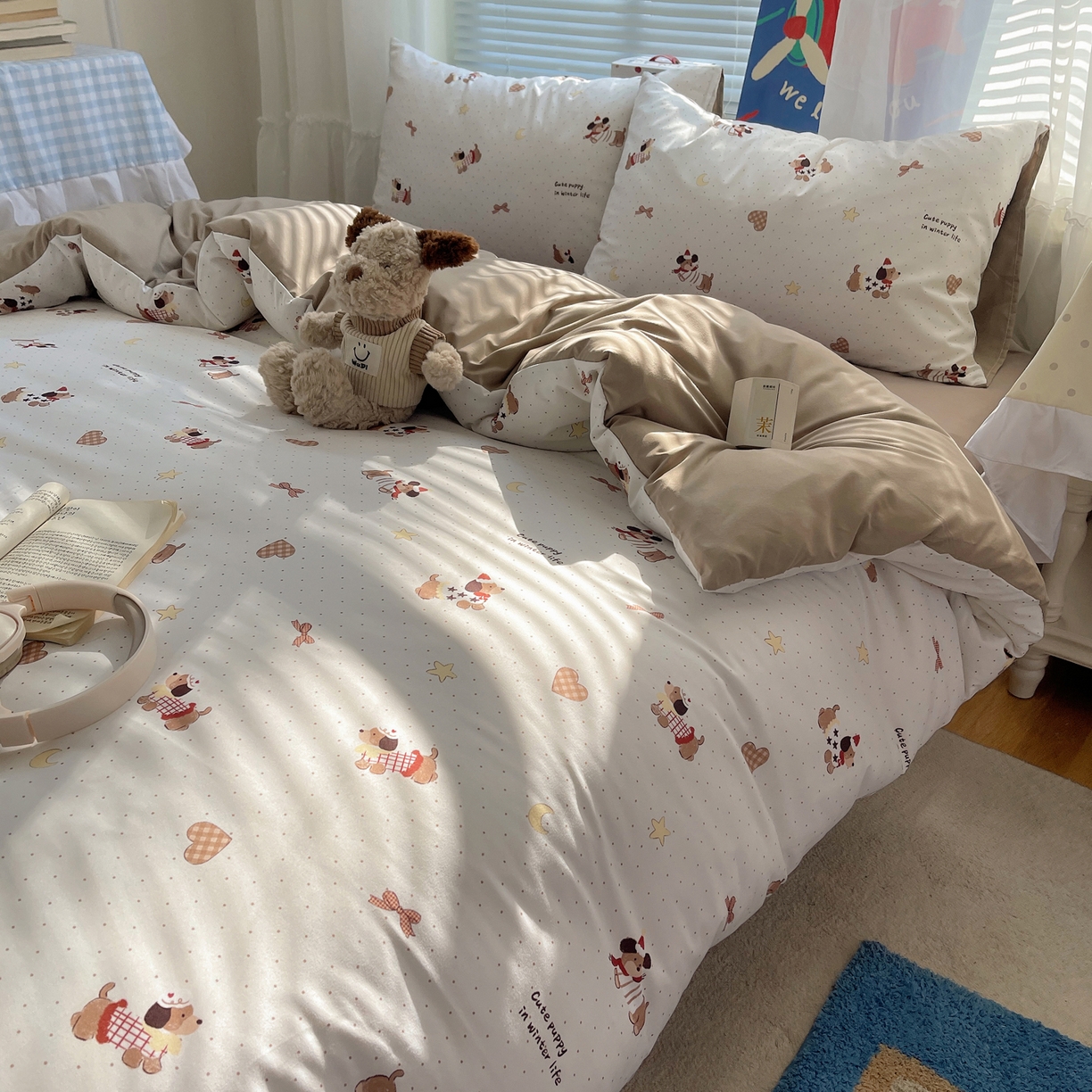 91家纺网 家纺一手货源 找家纺 耀悦家纺 2026新款古法仿棉云朵棉吊边床单童趣四件套-第一弹 星月波点腊肠狗