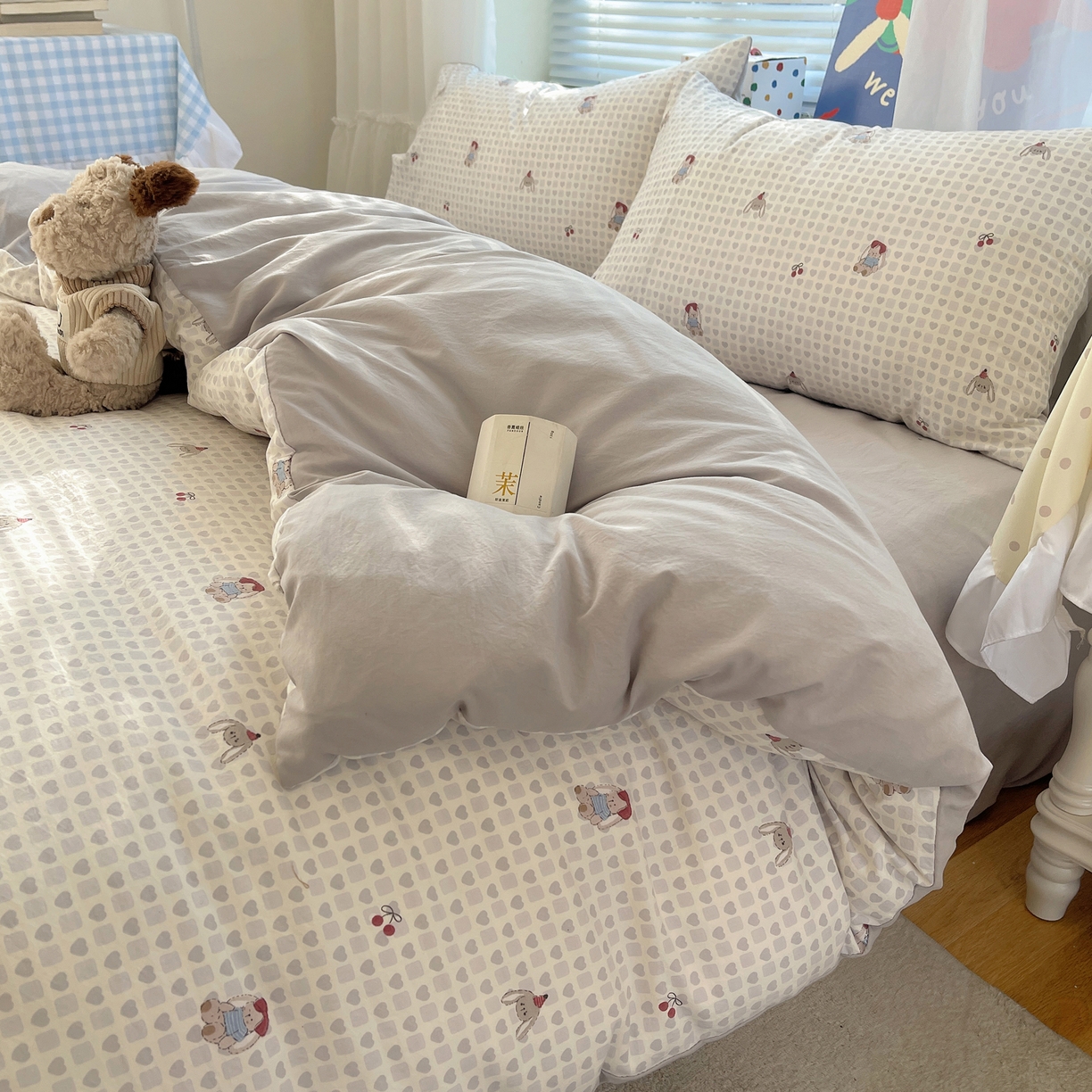 91家纺网 家纺一手货源 找家纺 耀悦家纺 2026新款古法仿棉云朵棉吊边床单童趣四件套-第一弹 芋泥波波兔