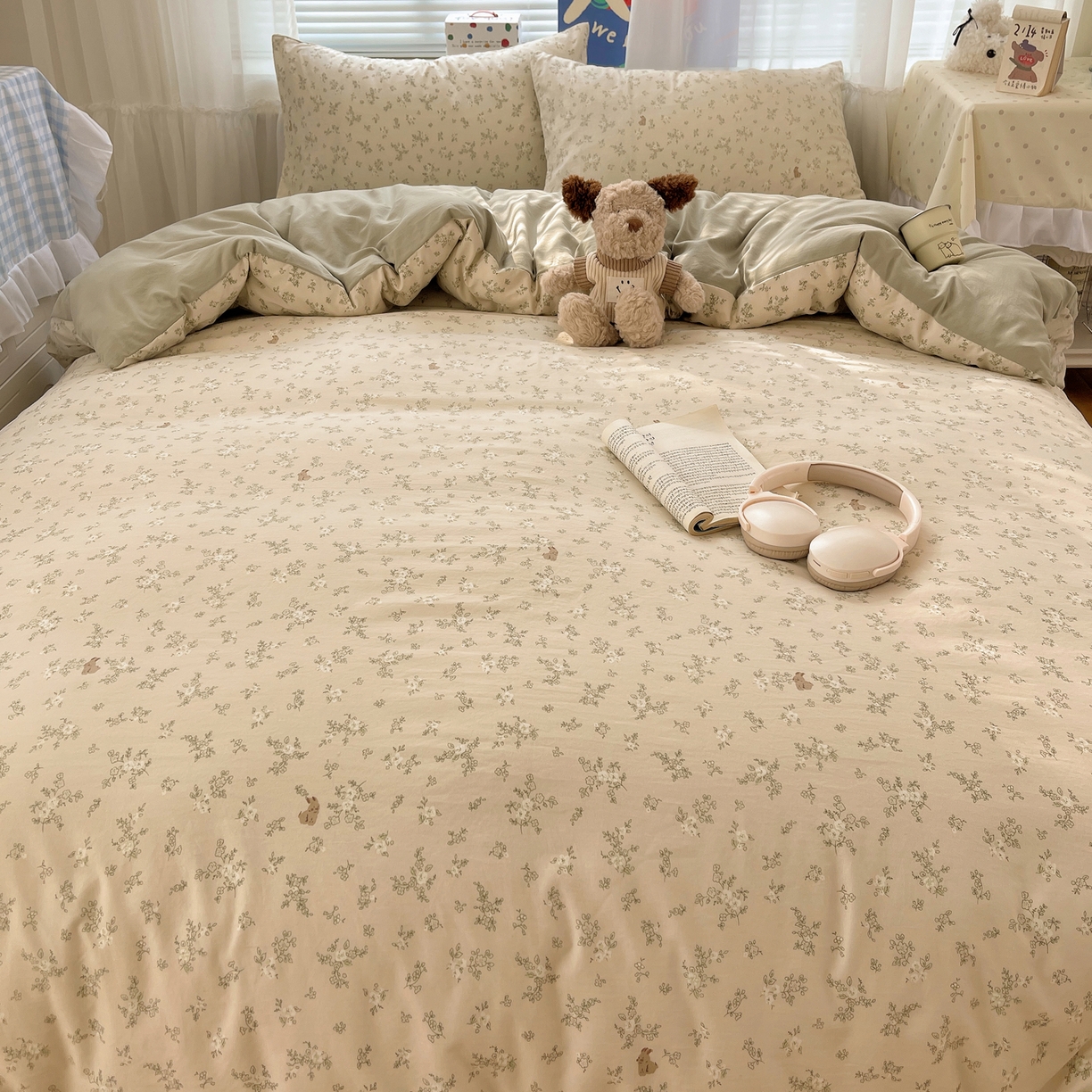 91家纺网 家纺一手货源 找家纺 耀悦家纺 2026新款古法仿棉云朵棉吊边床单童趣四件套-第二弹 春野小兔